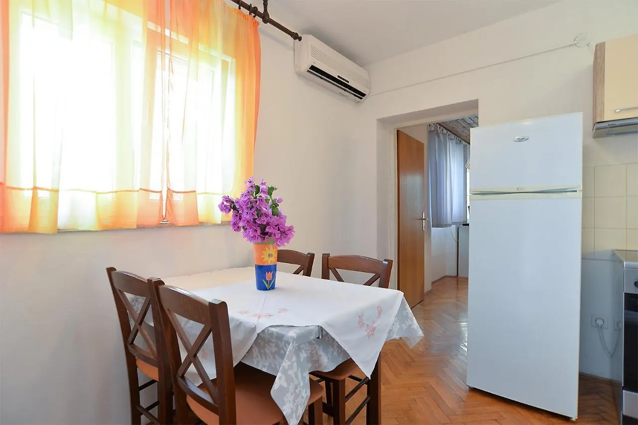 Apartments Jadranka 612 Rabac 0*,  Croatia