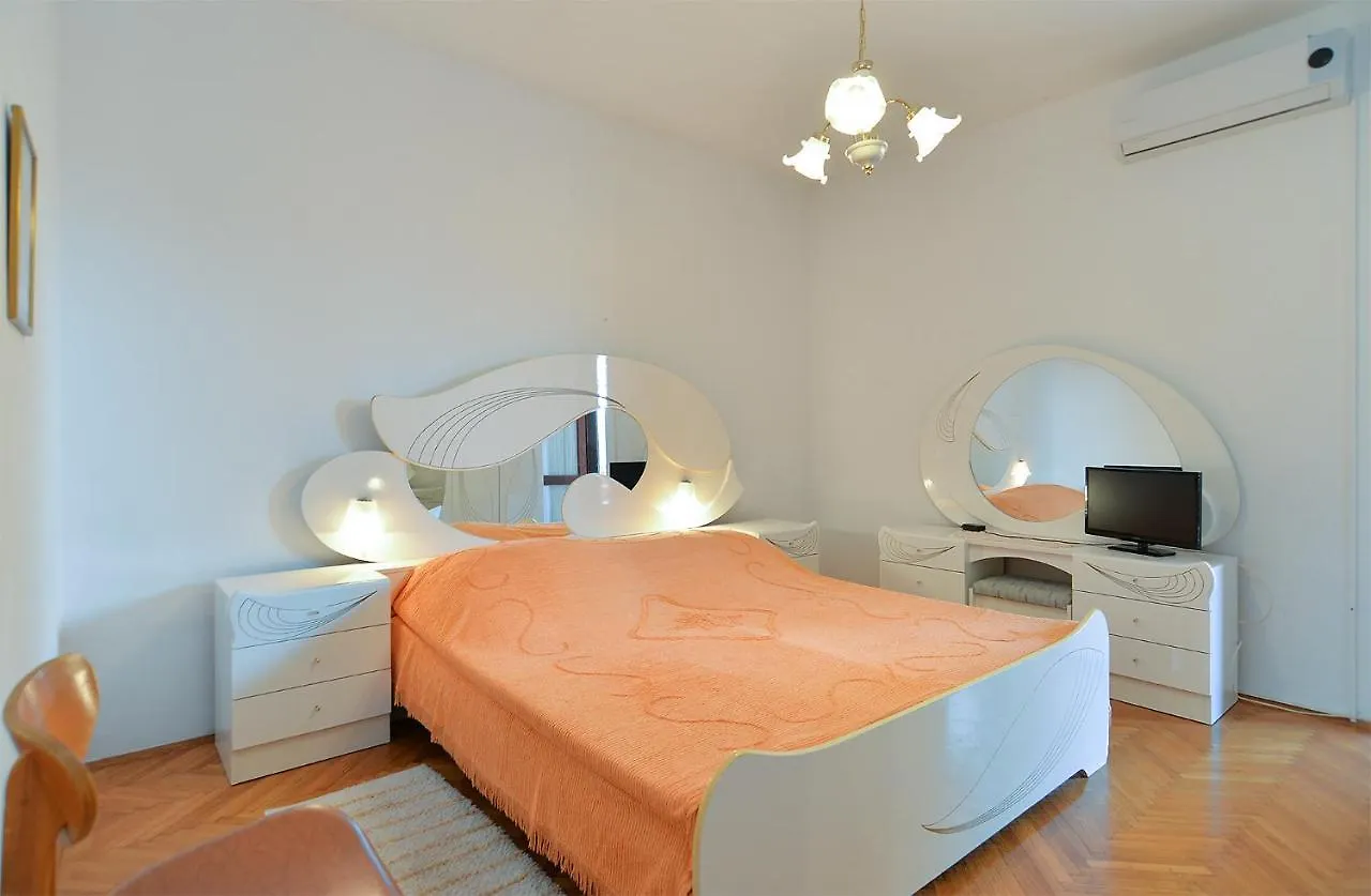 Apartments Jadranka 612 Rabac