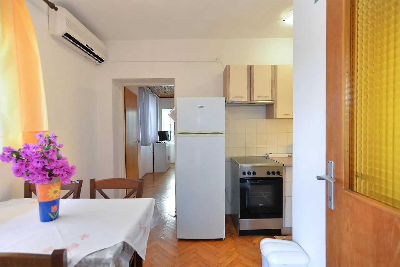 Apartments Jadranka 612 Rabac
